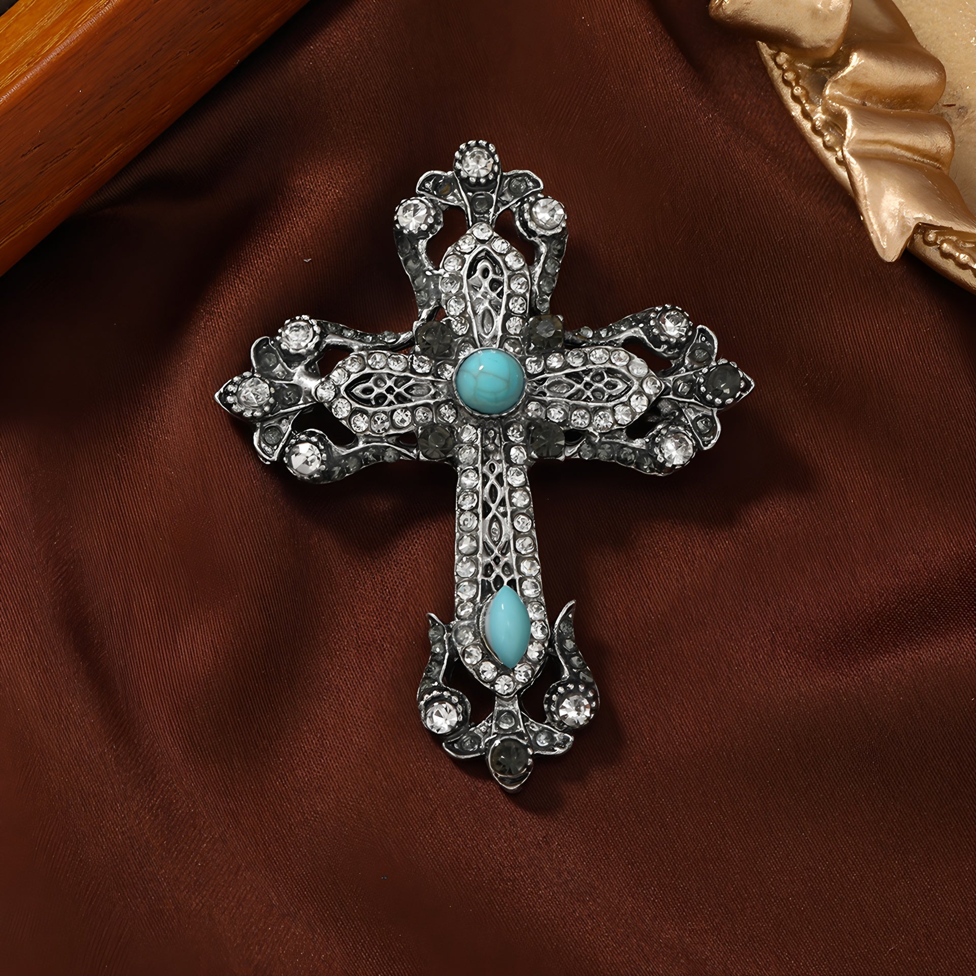 Vintage - Golden diamond-studded cross