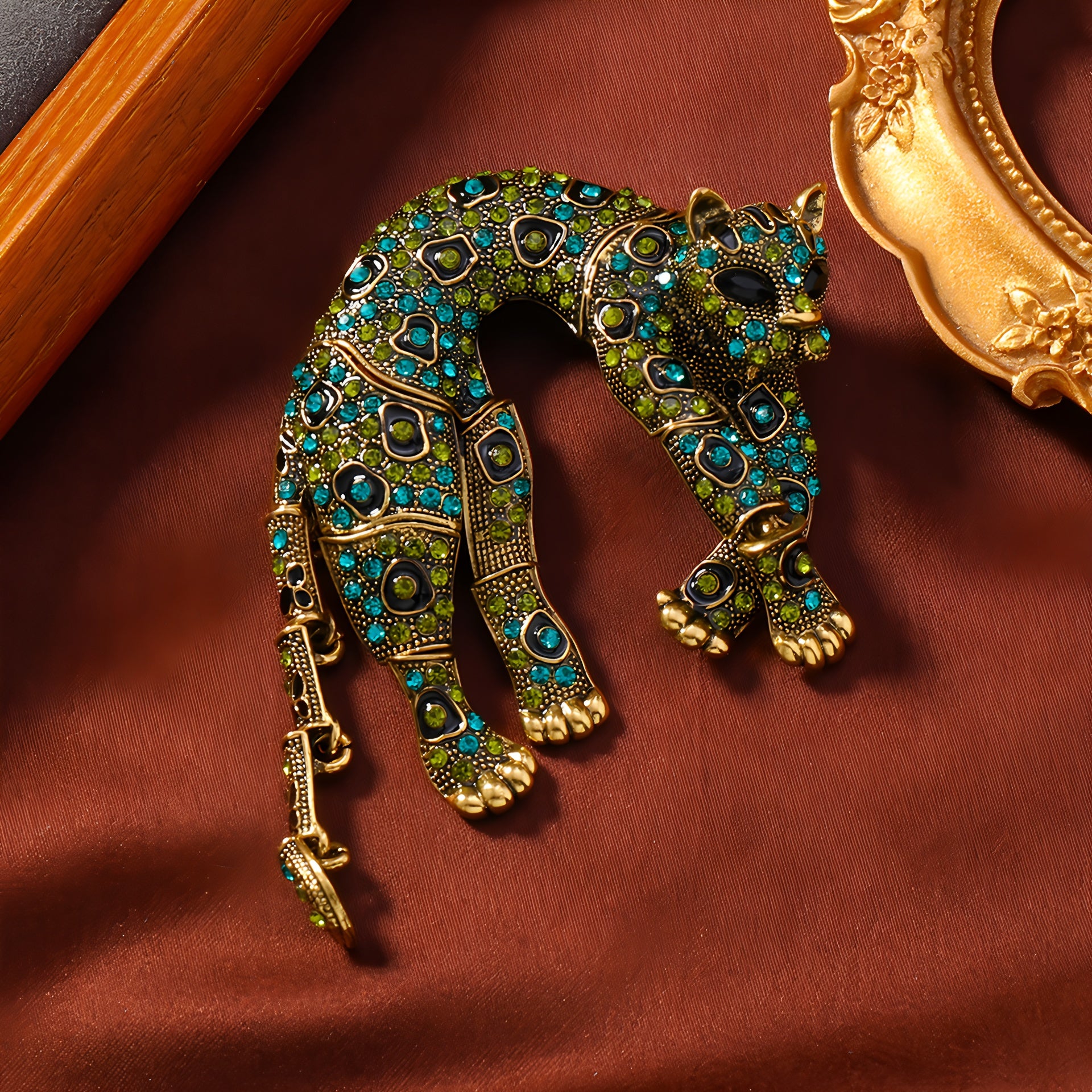 Leopard brooch