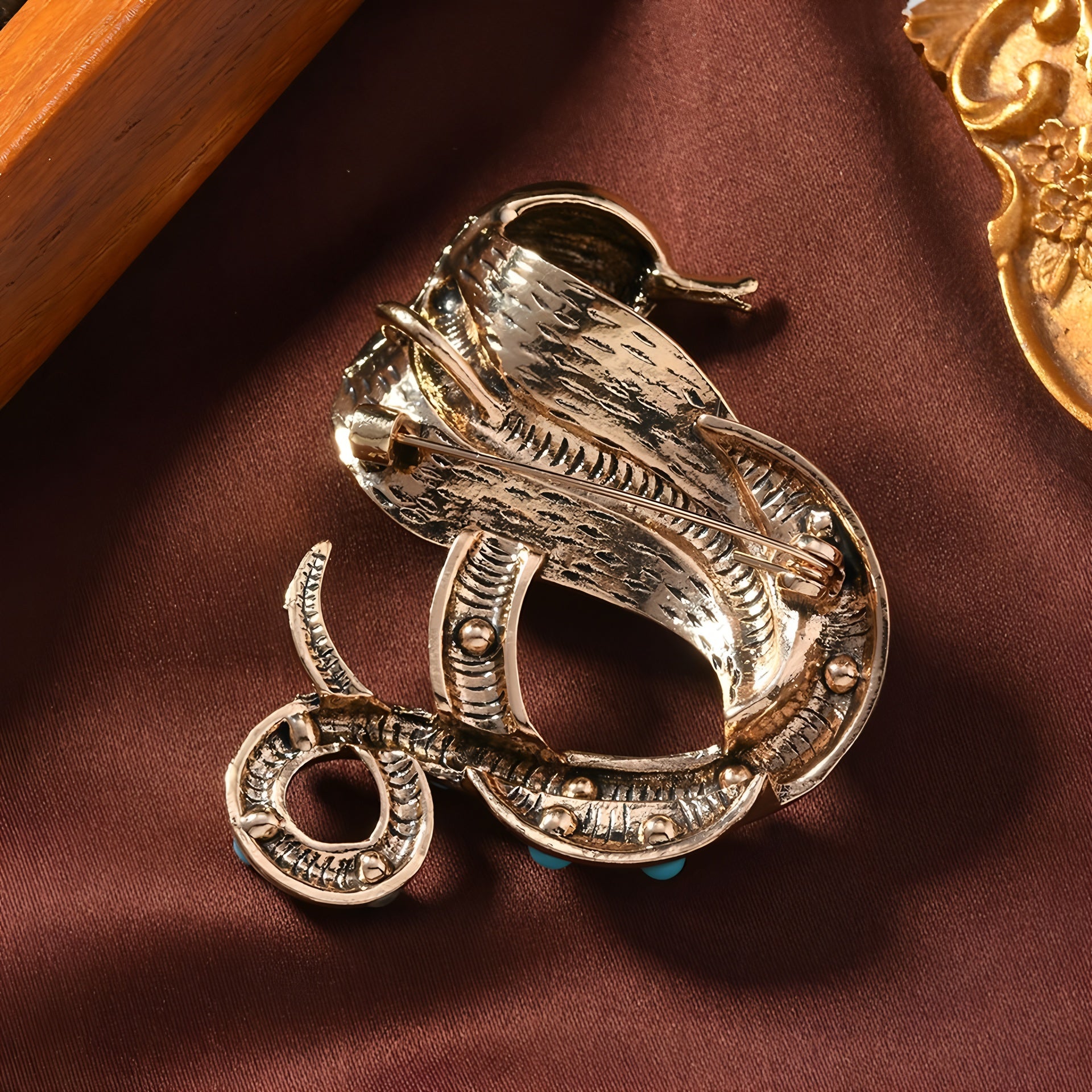 Vintage Turquoise-Imitation Cobra Brooch