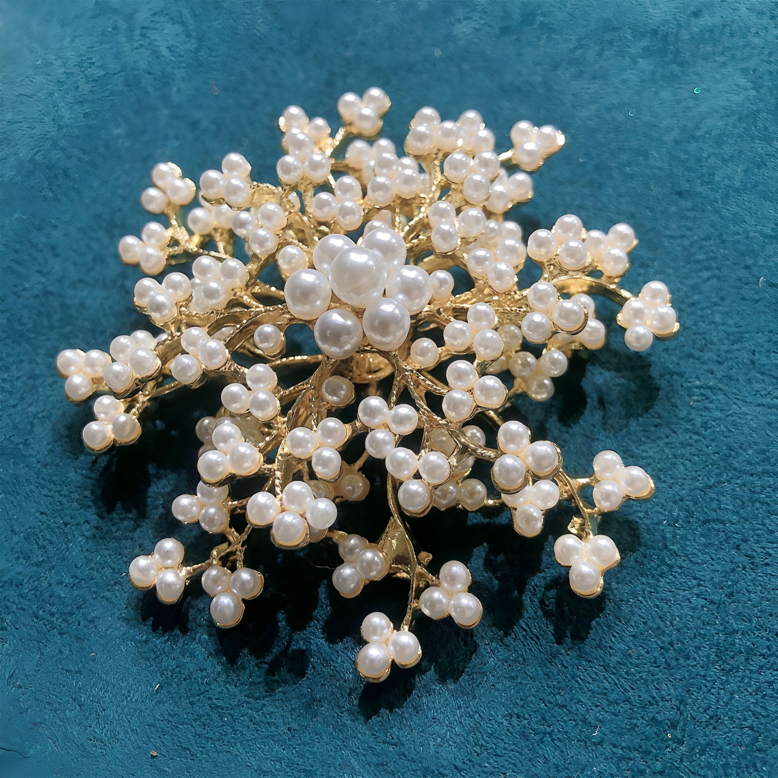 Snowflake Imitation Pearl Brooch